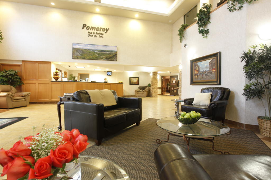 Pomeroy Inn & Suites Fort St. John Екстер'єр фото